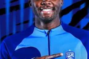 电竞竞猜-武汉三镇发布备战花絮，清晨主帅复盘，西甲任务艰巨，年轻球员得到机会(今天中甲武汉三镇战况)